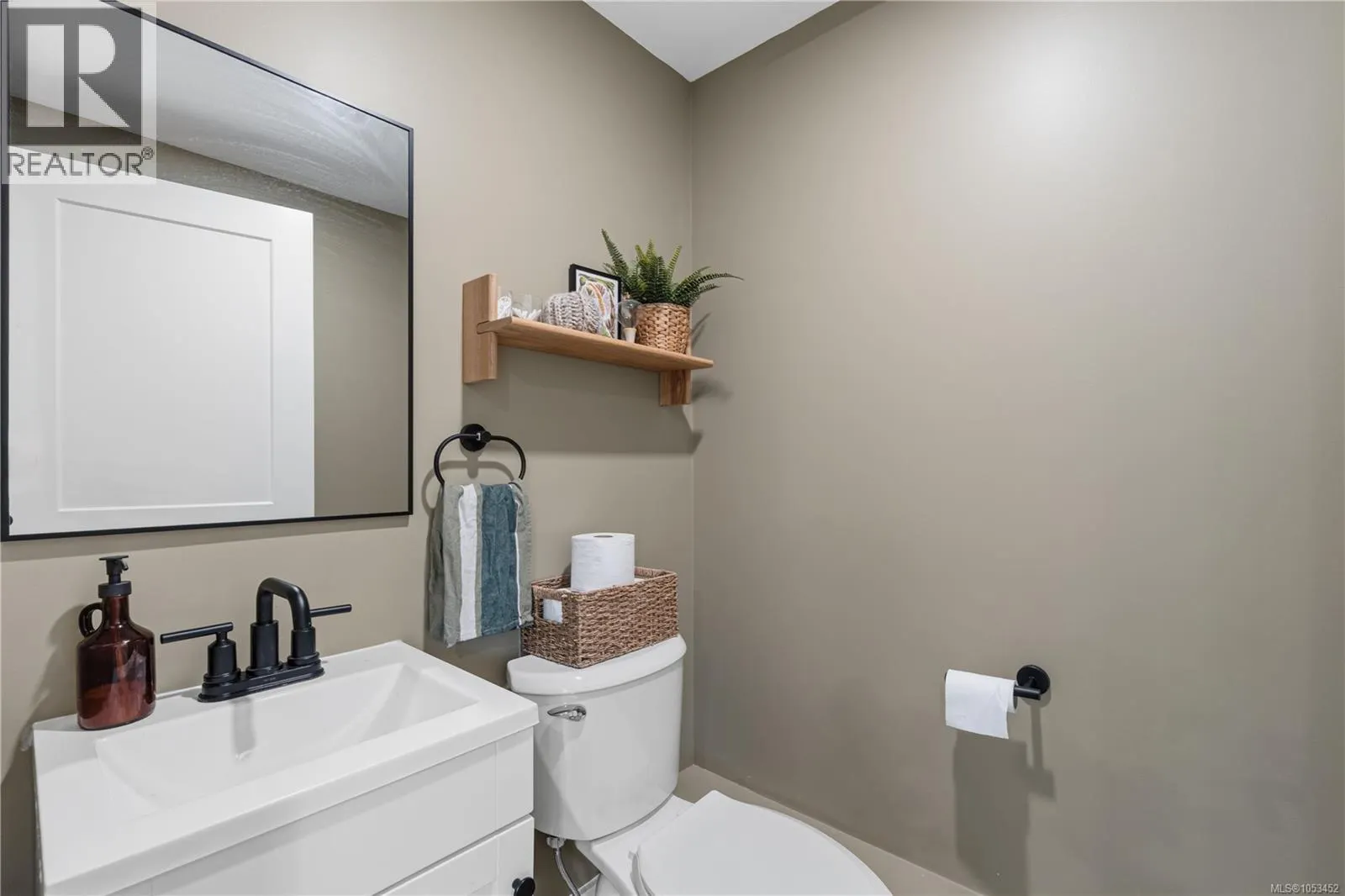 1518 Pacific Cres