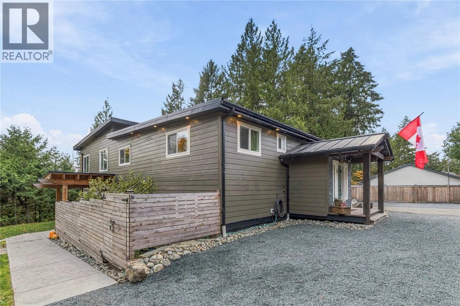 1518 Pacific Cres