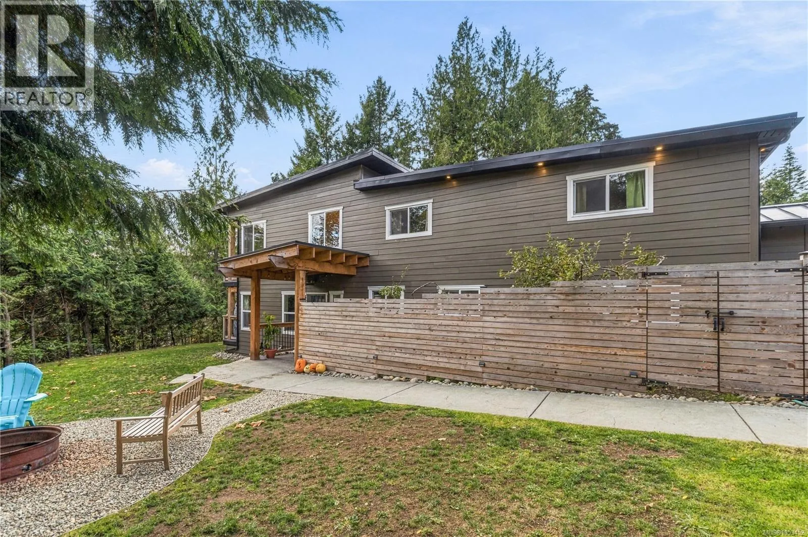 1518 Pacific Cres