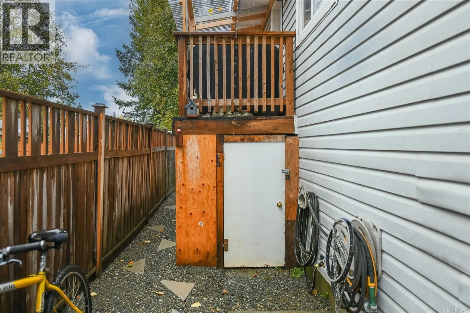 A 2276 Urquhart Ave