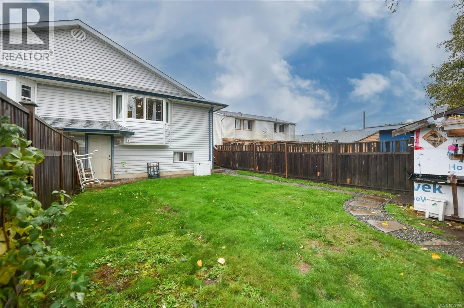 A 2276 Urquhart Ave