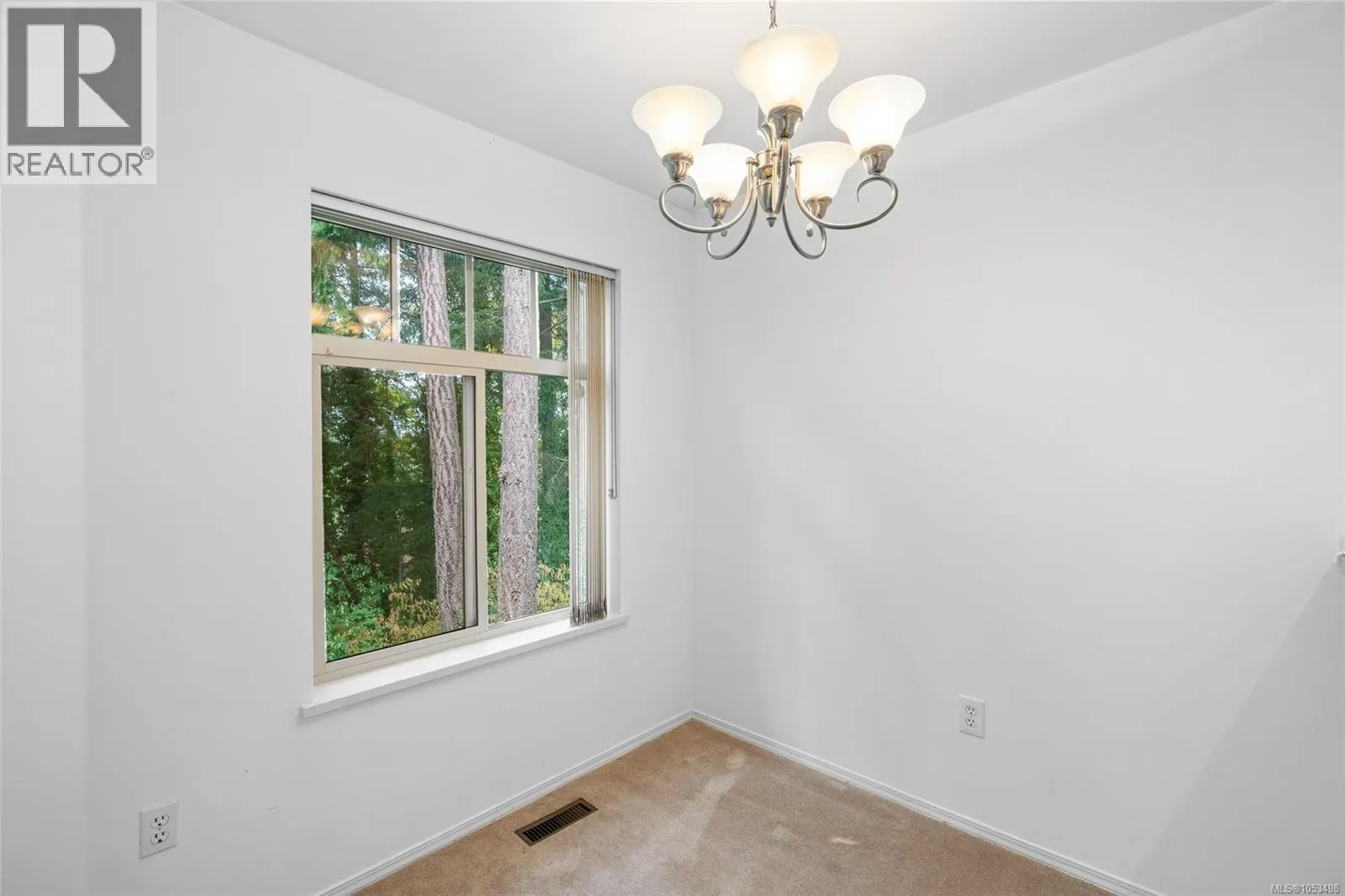 403 288 Eltham Rd