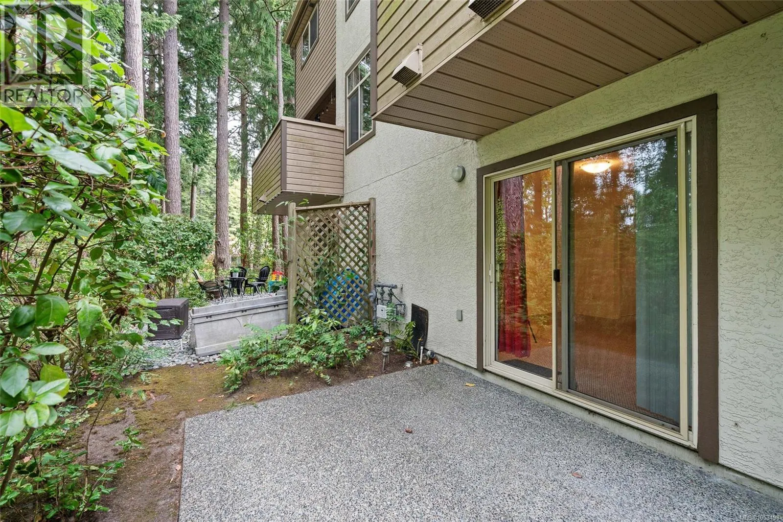 403 288 Eltham Rd