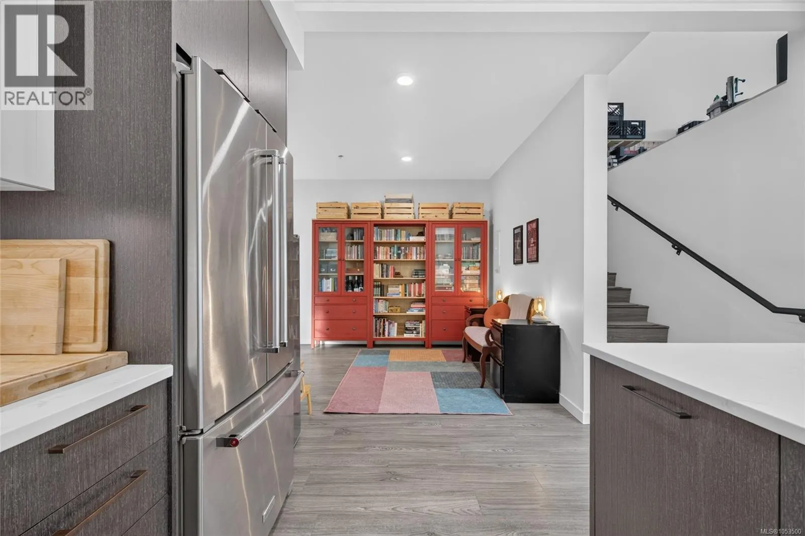 101 7162 West Saanich Rd
