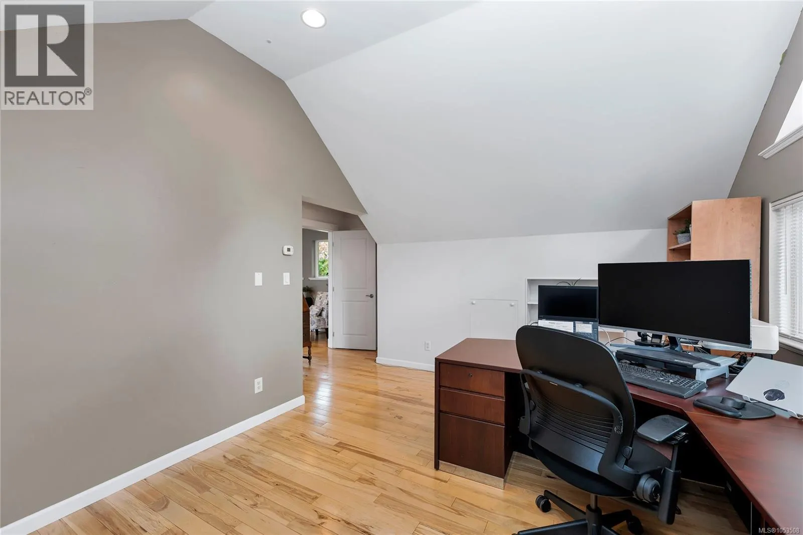 4151 Quadra St