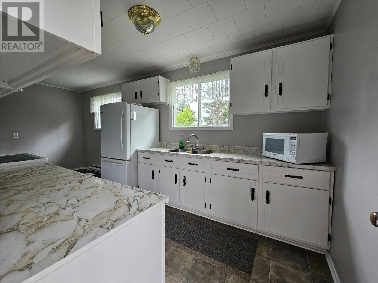 37 Greenhill Road