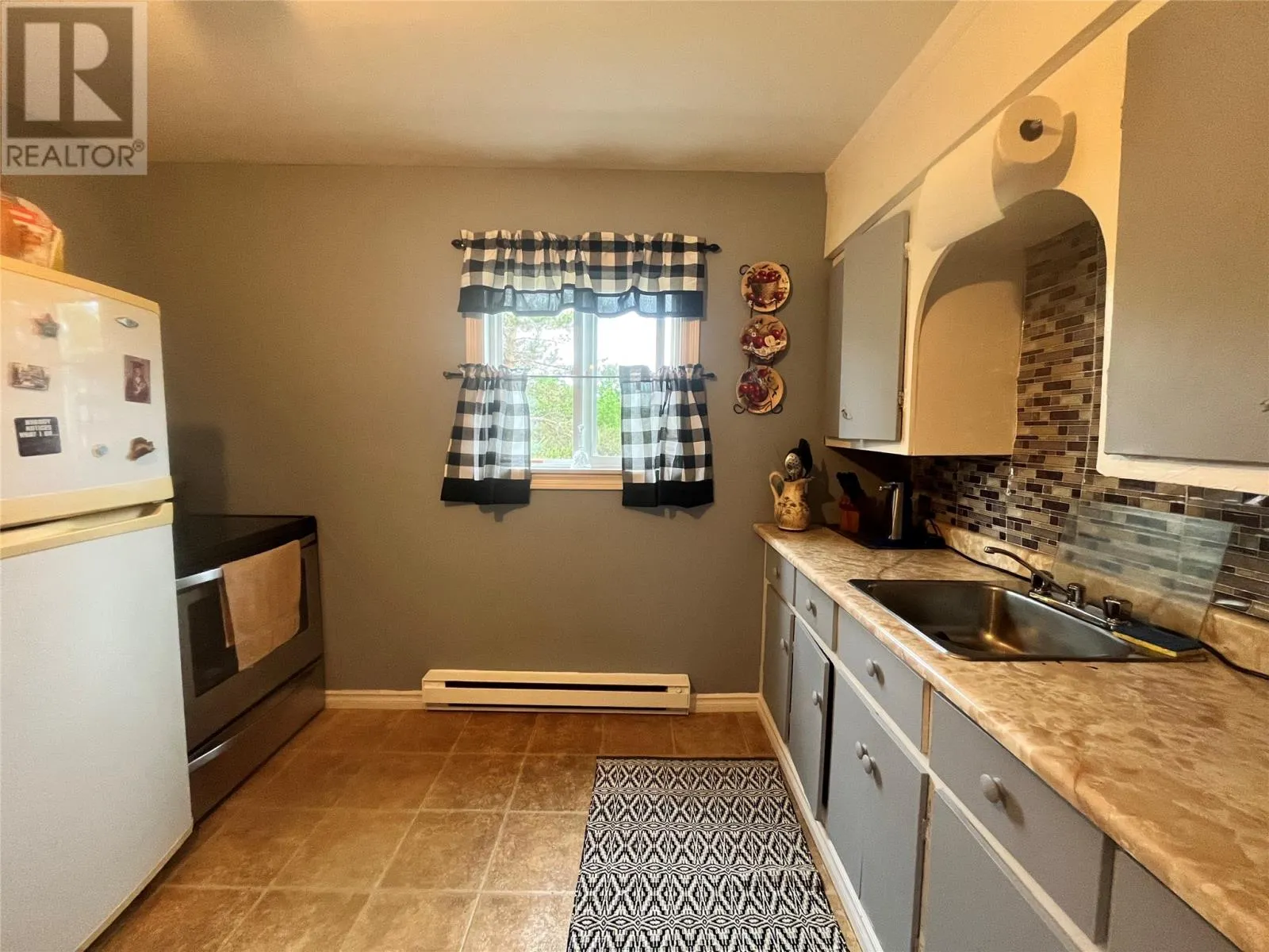 19-21 Cabot Road