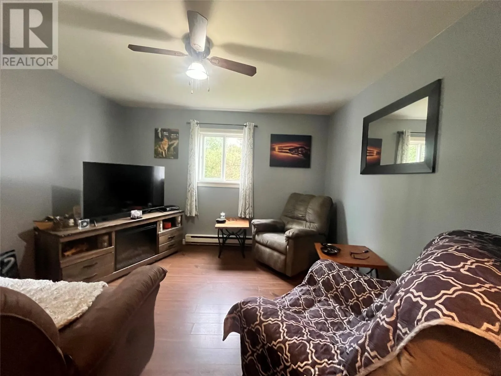 19-21 Cabot Road
