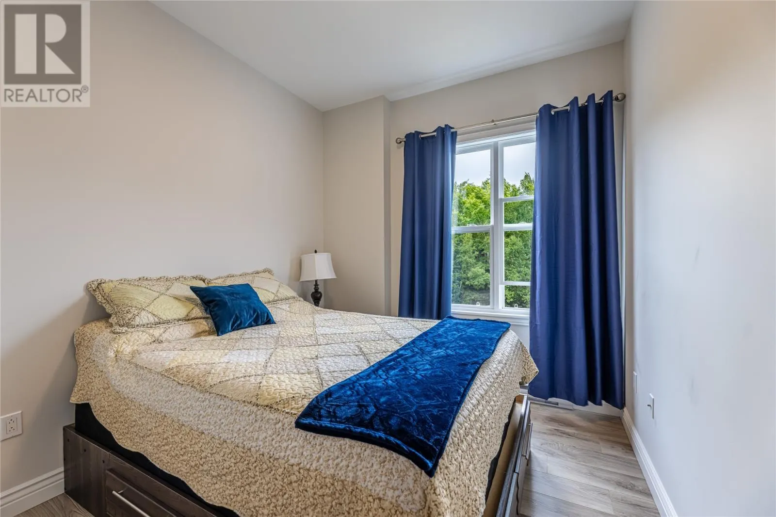 6 Curtis Lane Unit#214, #214