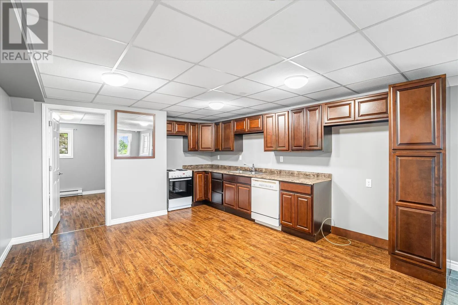 75 Summit Drive