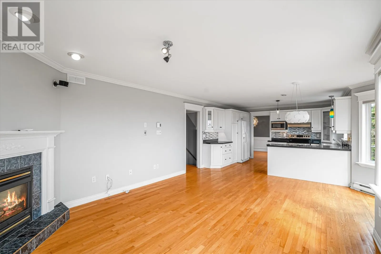 75 Summit Drive