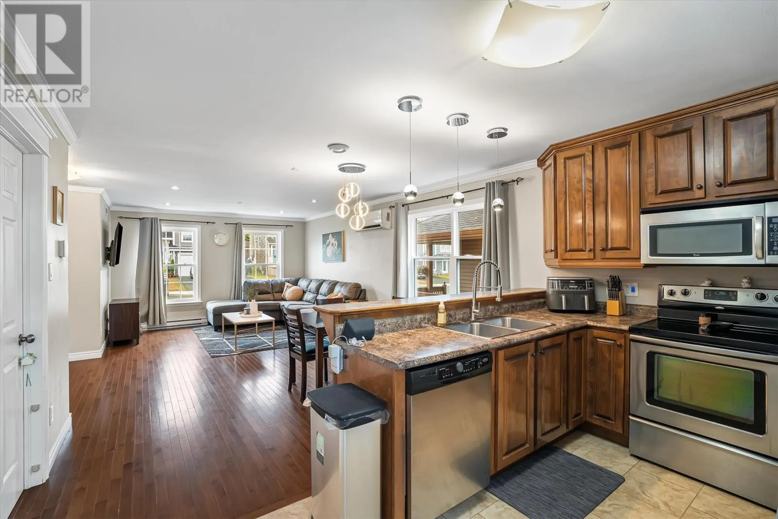 75 Lasalle Drive