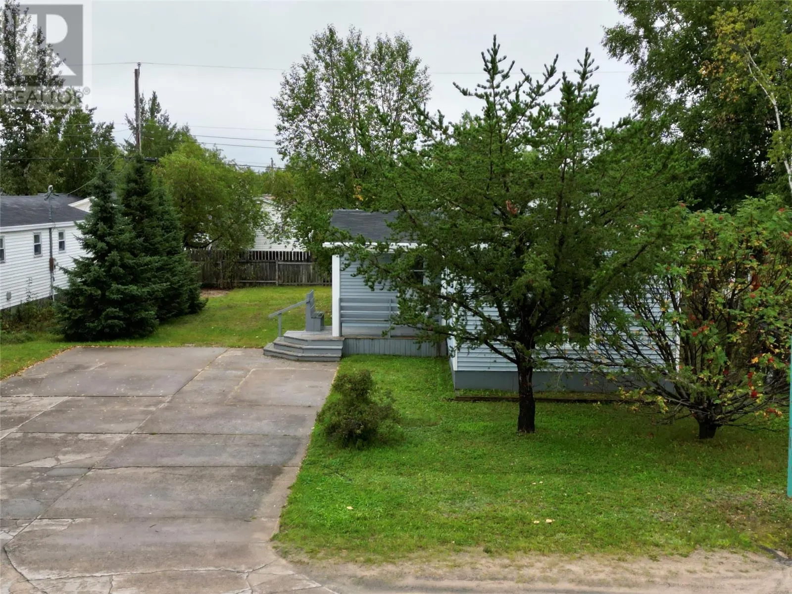 51 Davis Crescent