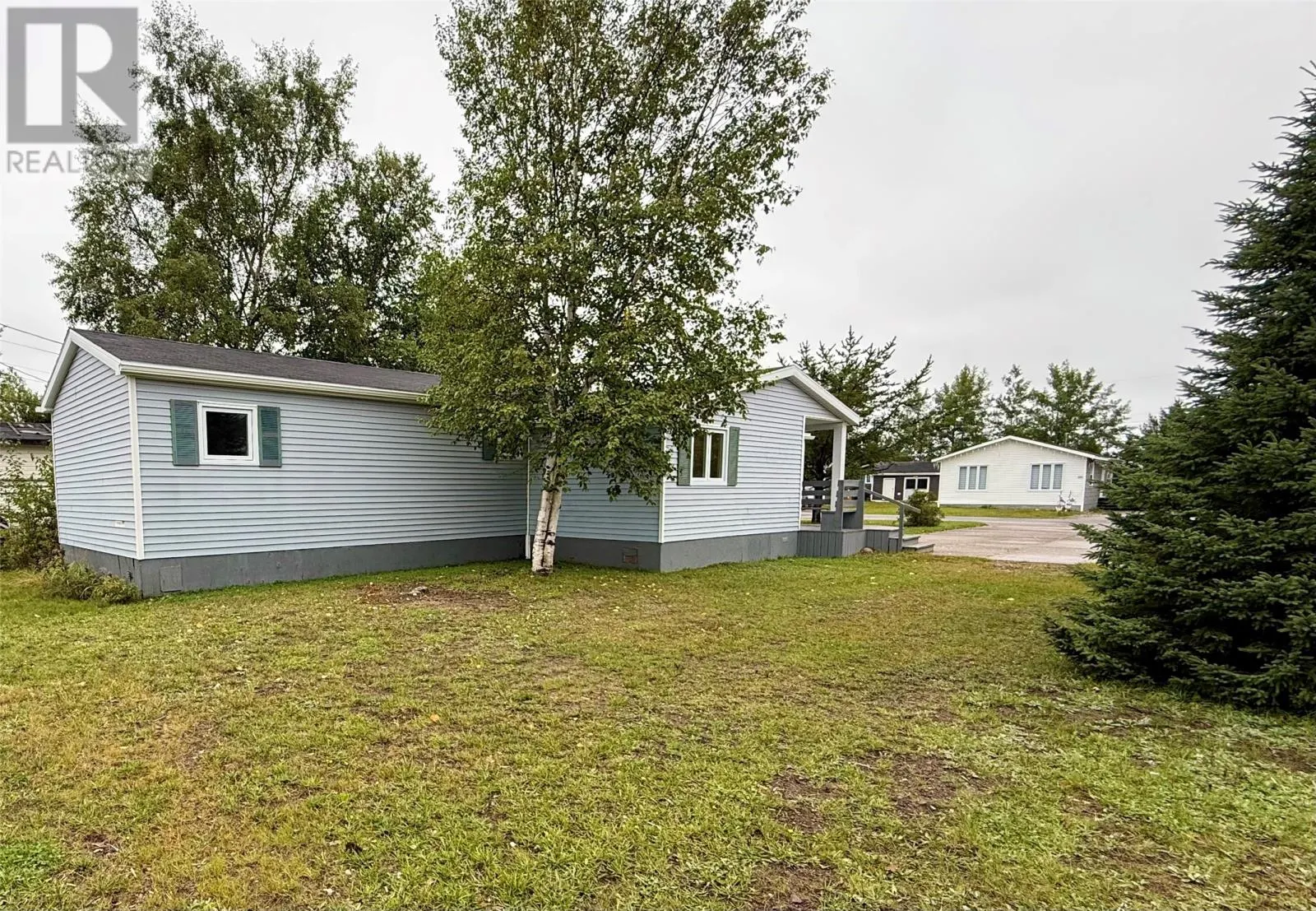 51 Davis Crescent