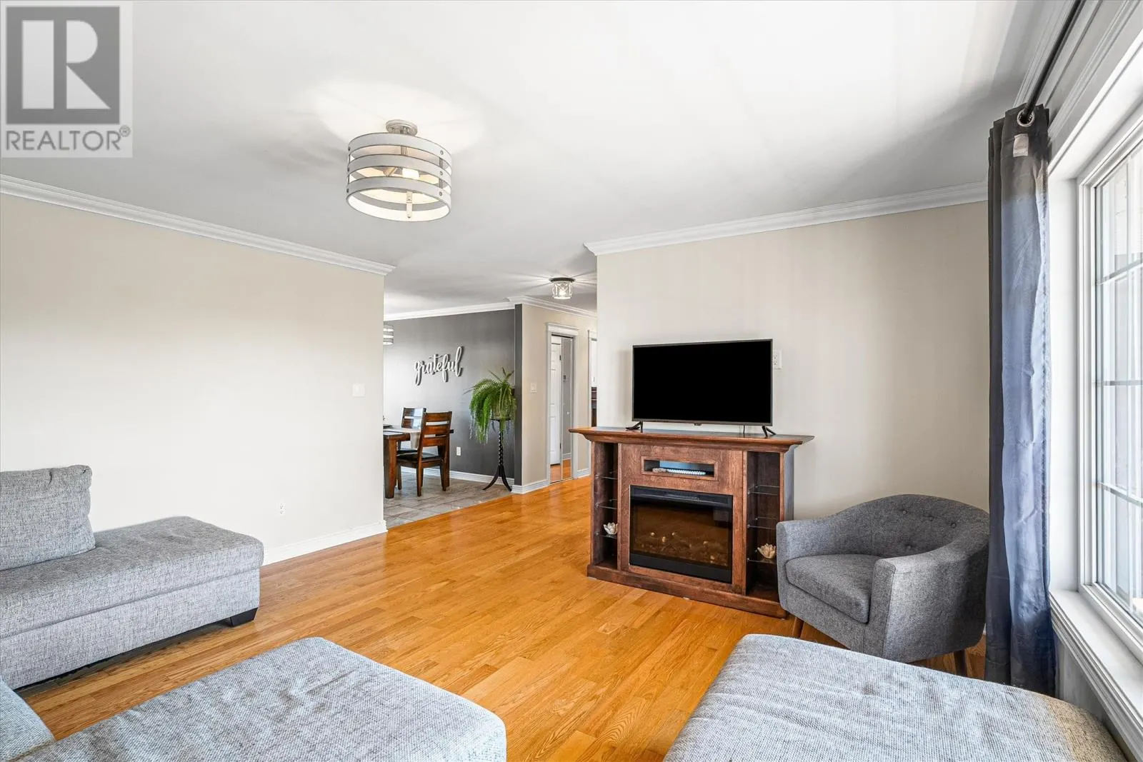 18 Admirals Grove Road