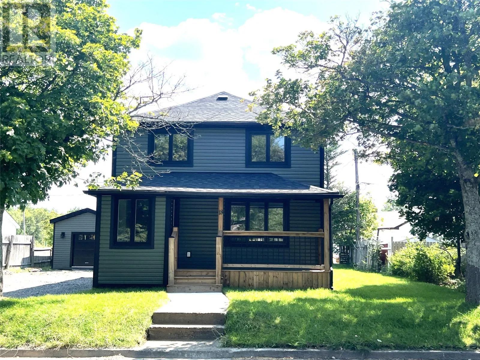 18 Third Avenue