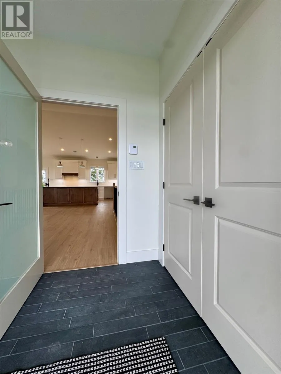 12 Reddley Place