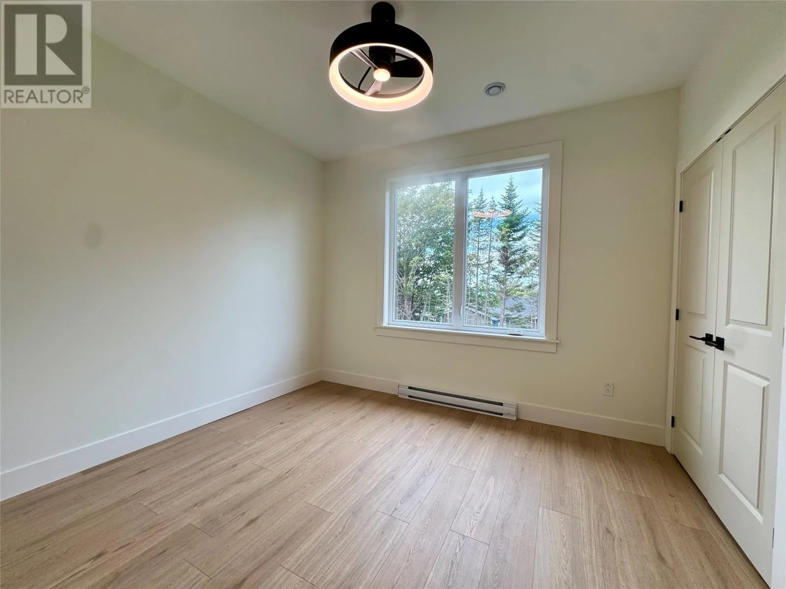 12 Reddley Place