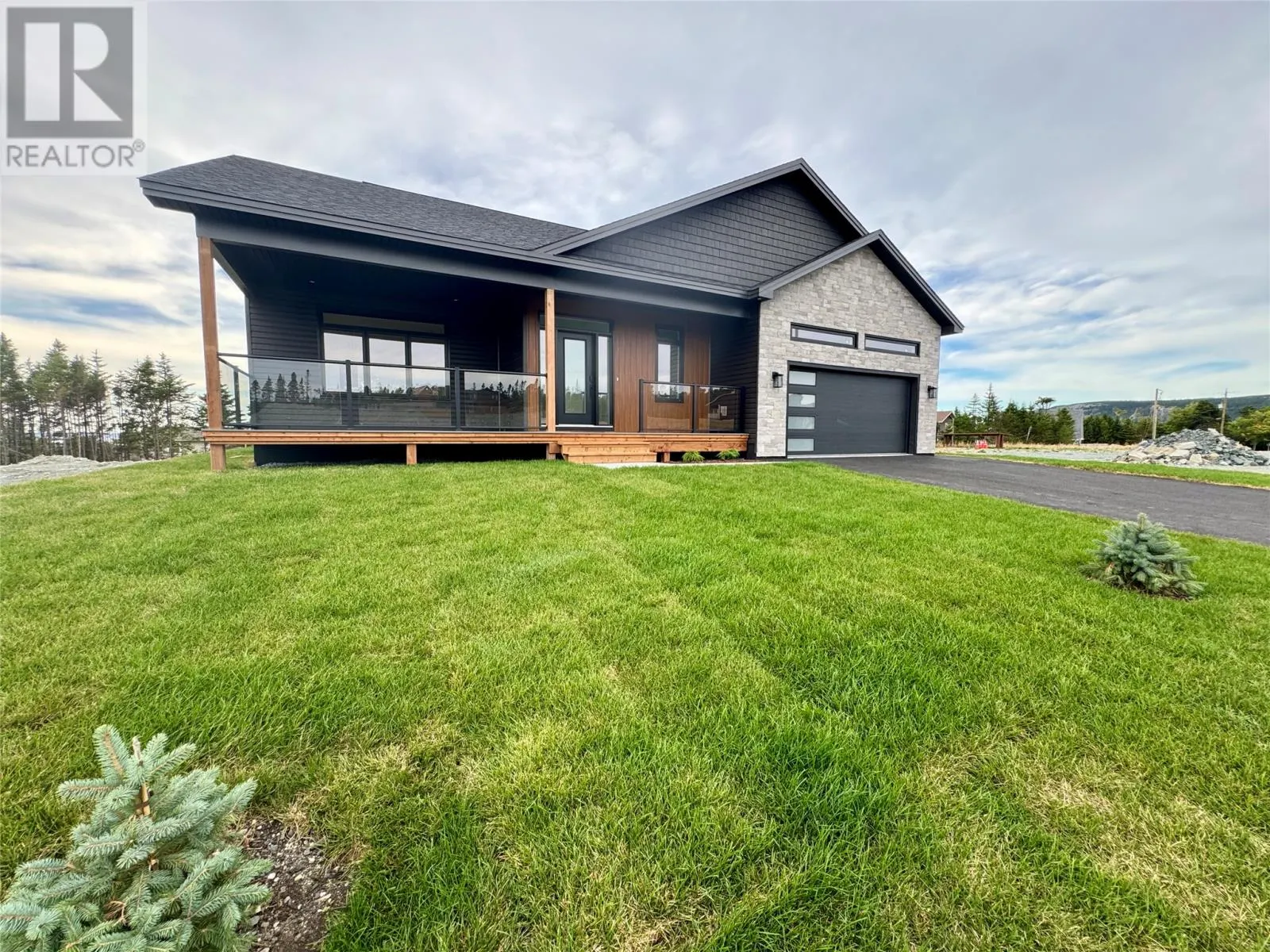 12 Reddley Place