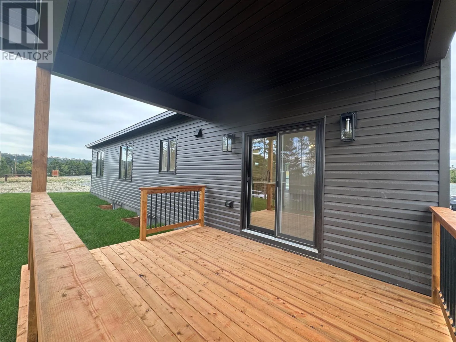 12 Reddley Place