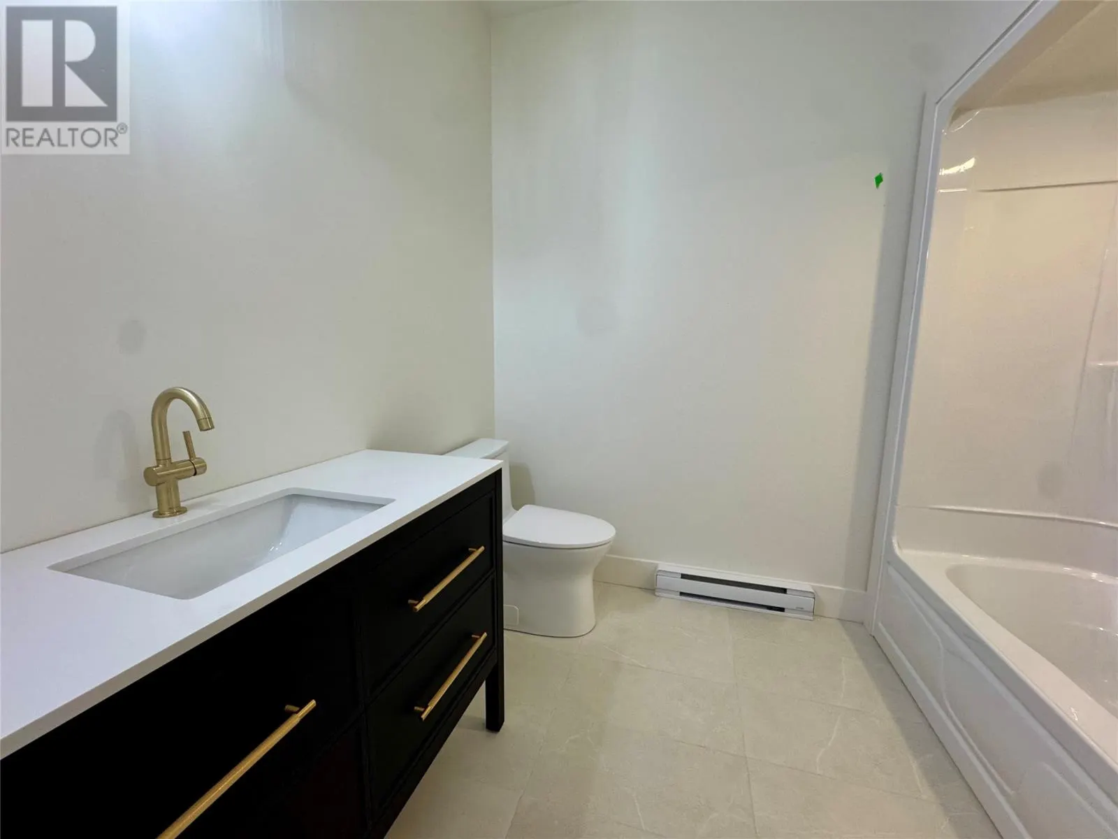 12 Reddley Place