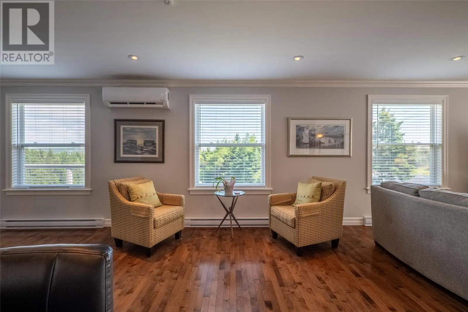 11 Evergreen Place