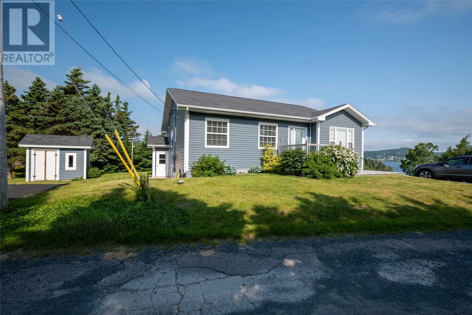 11 Evergreen Place