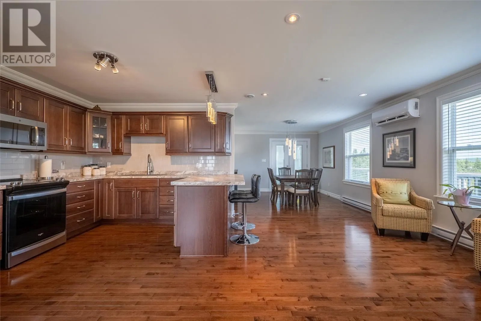 11 Evergreen Place