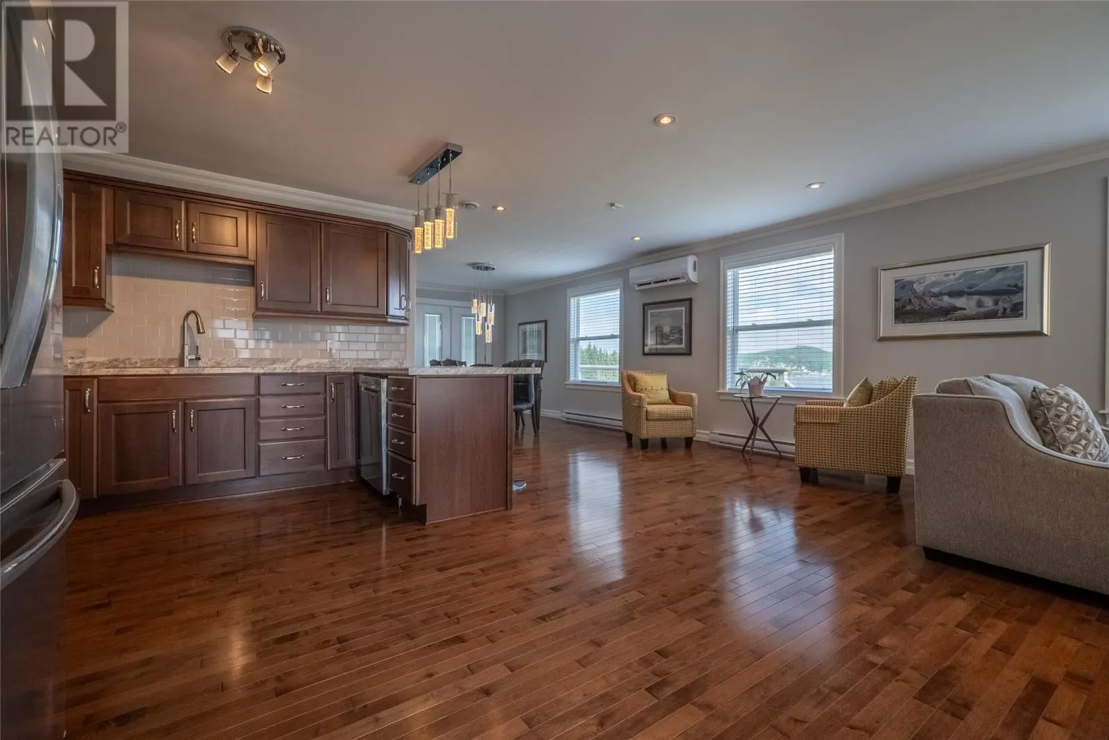 11 Evergreen Place