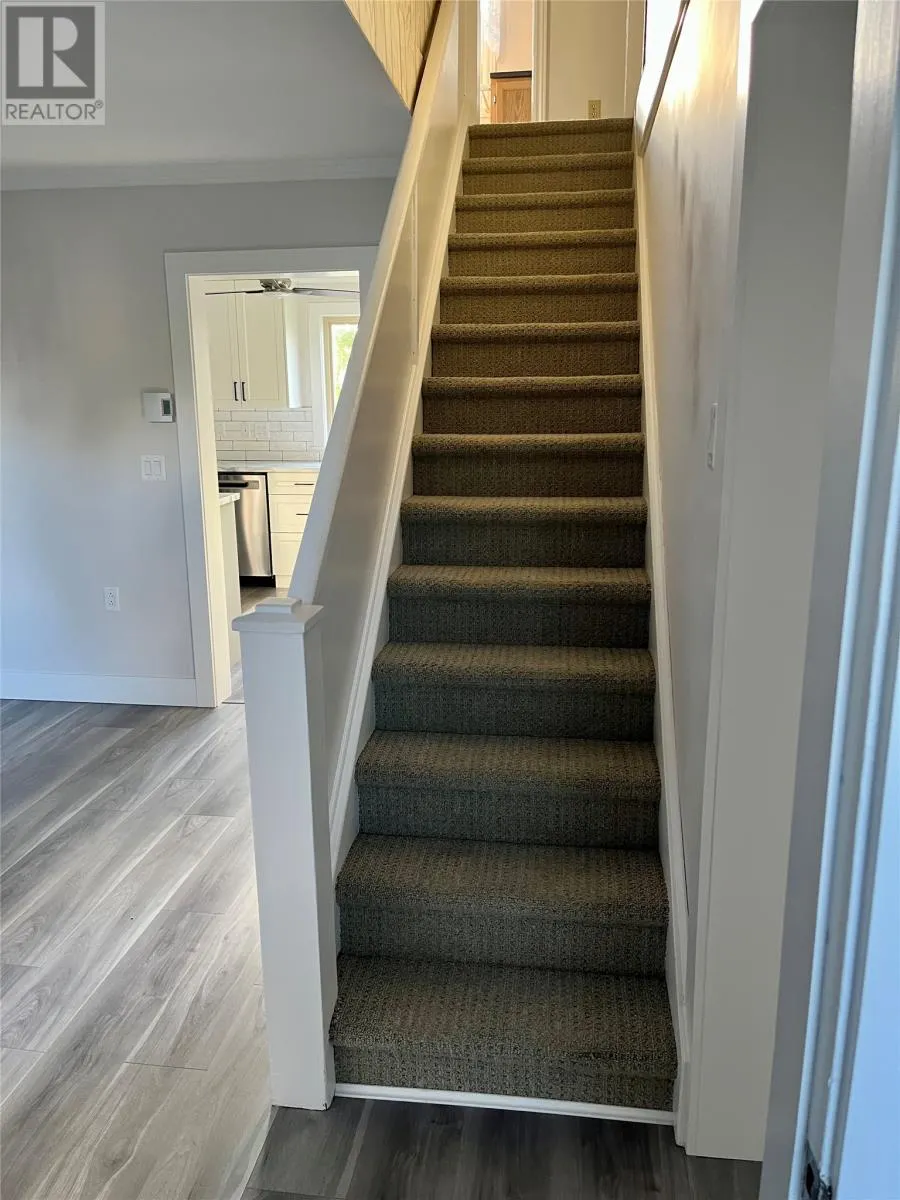 10 Pine Avenue Unit#5, #5
