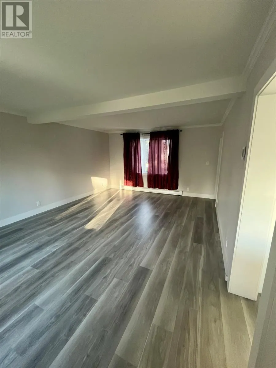 10 Pine Avenue Unit#5, #5