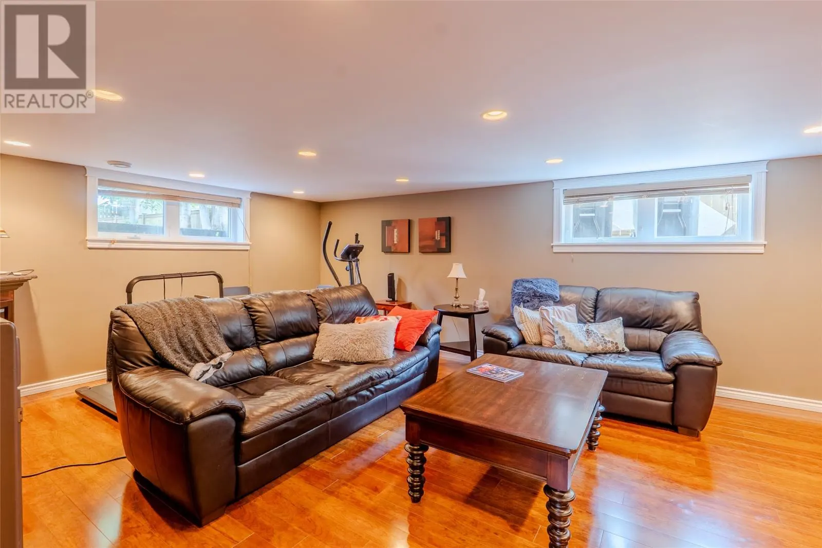 10 Conway Crescent