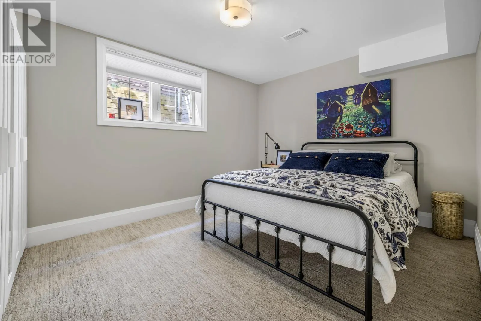 22 Sequoia Drive