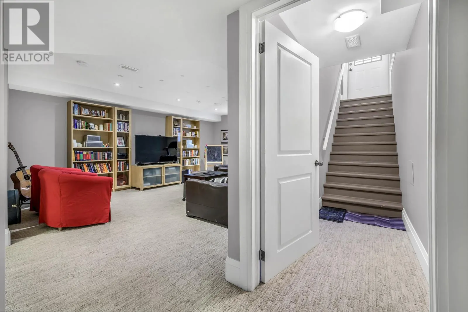 22 Sequoia Drive