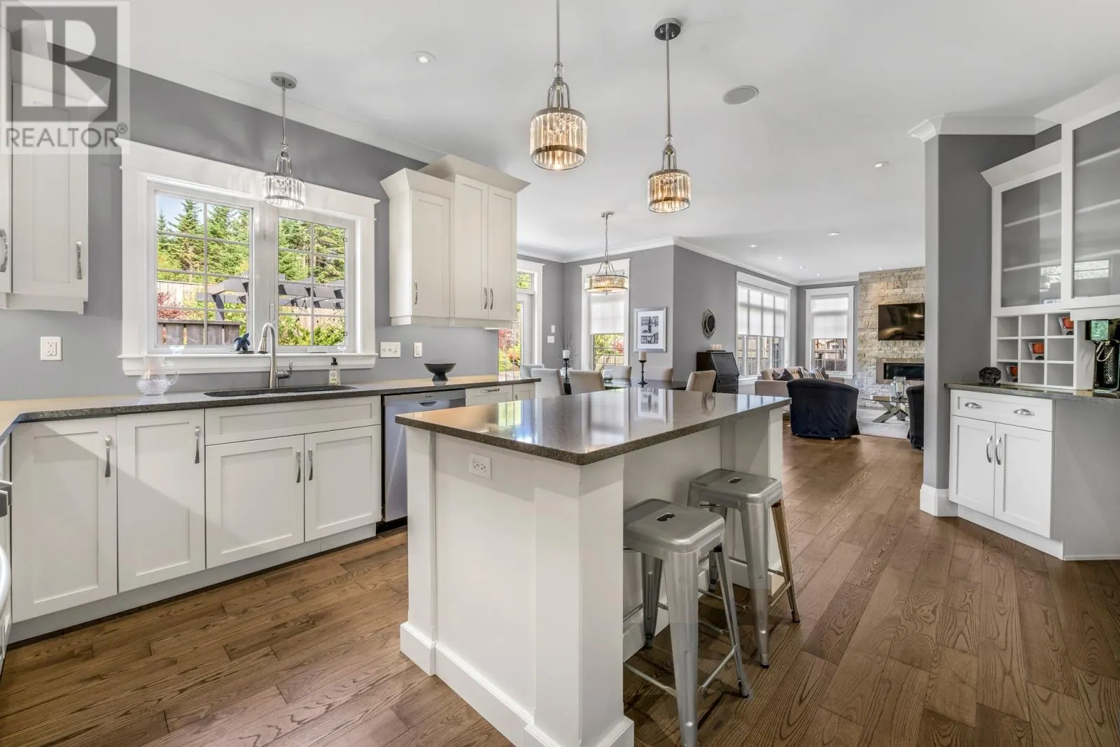 22 Sequoia Drive