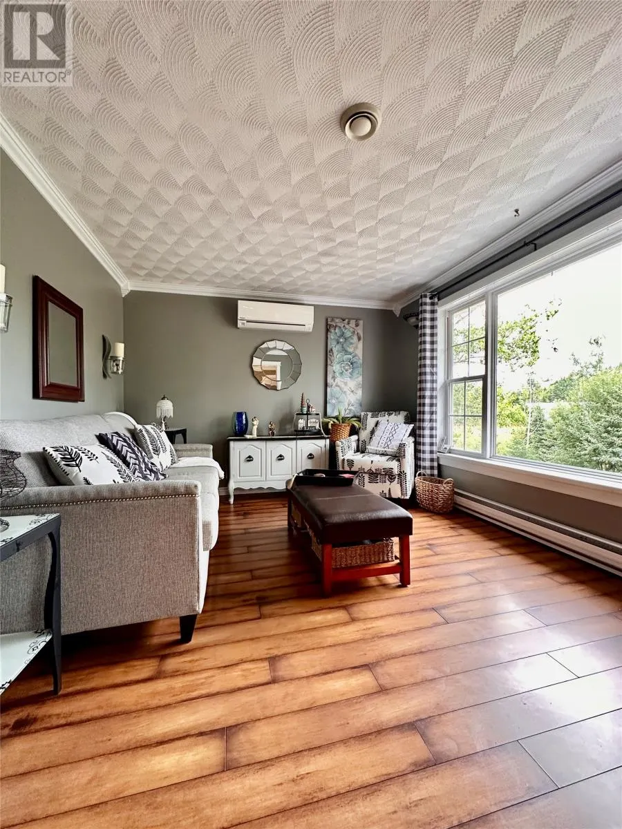 28-32 Holletts Road