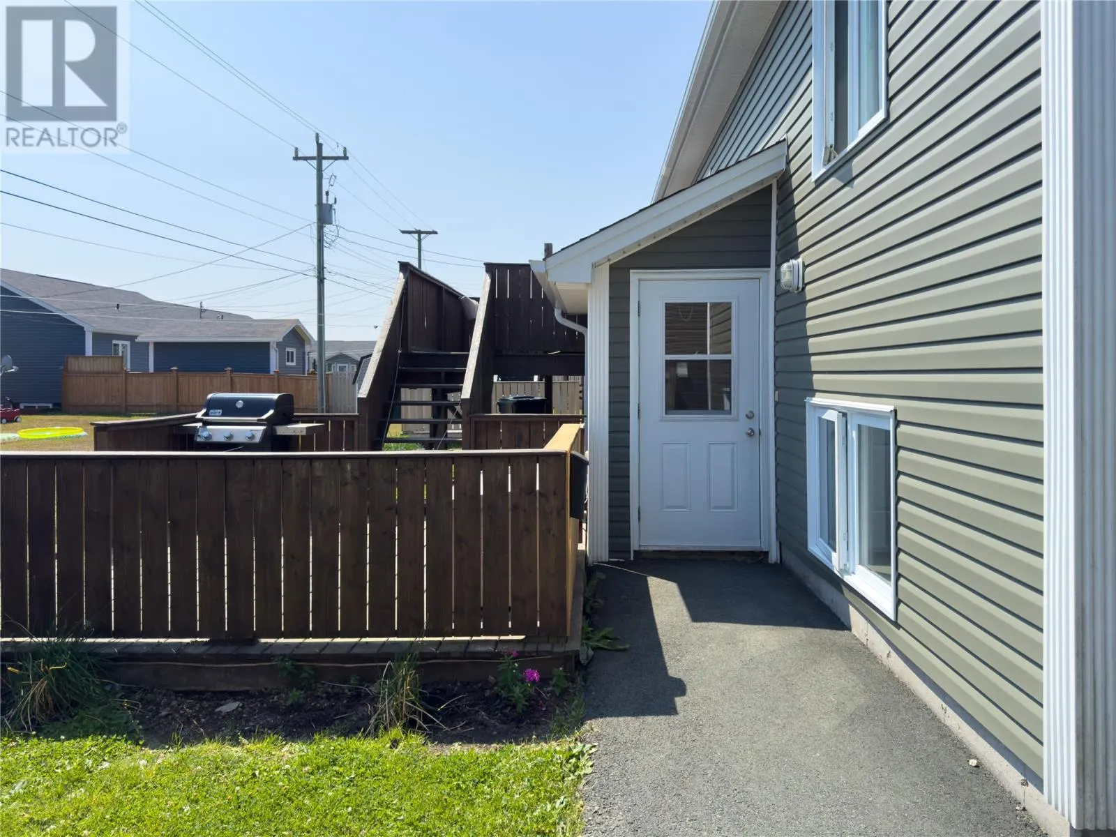 8 Bridgeport Street