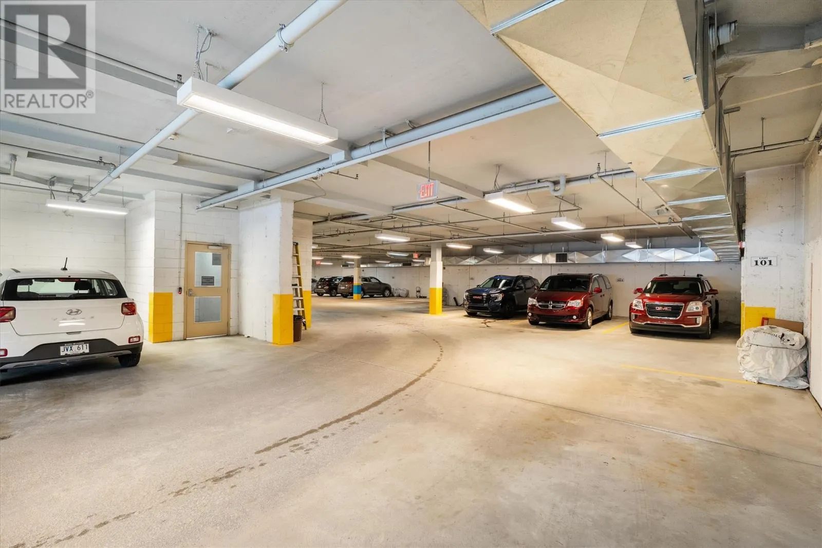 1 ROOSEVELT Avenue Unit#302, #302