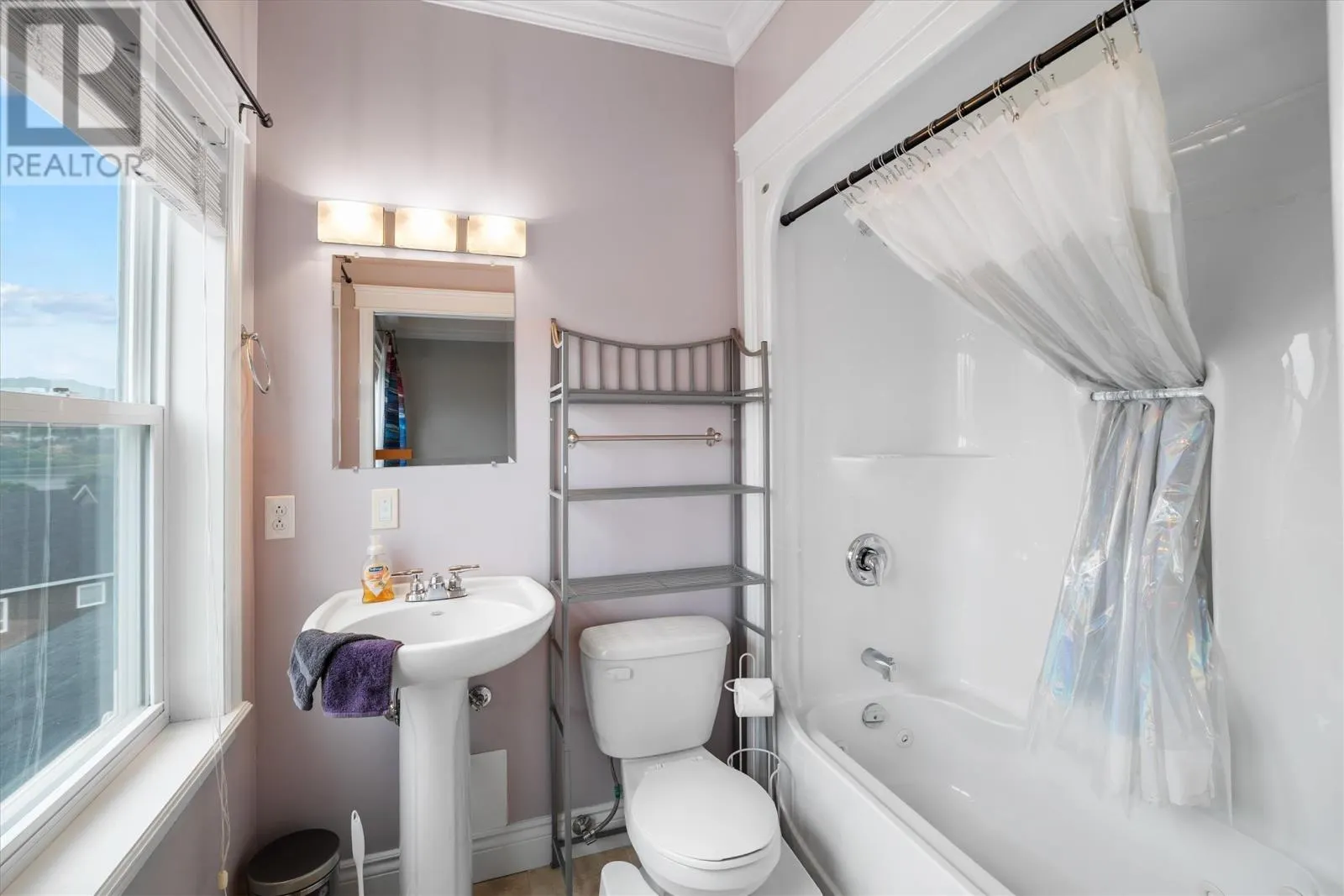 1 ROOSEVELT Avenue Unit#302, #302