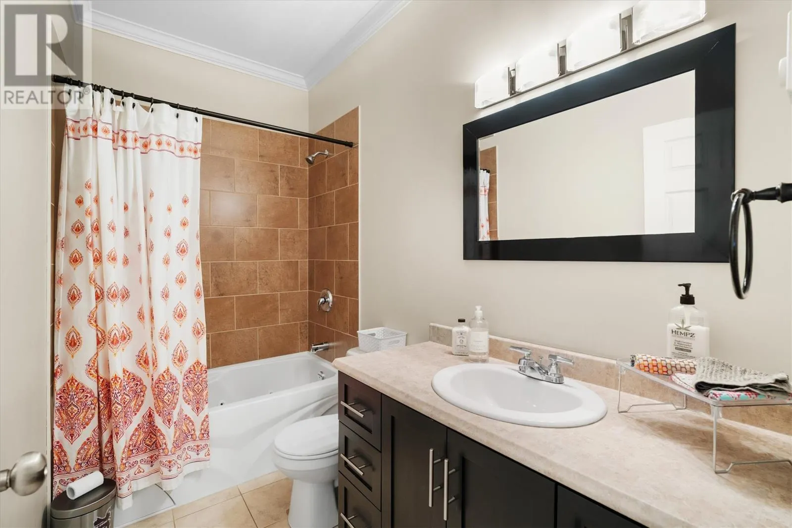 1 ROOSEVELT Avenue Unit#302, #302