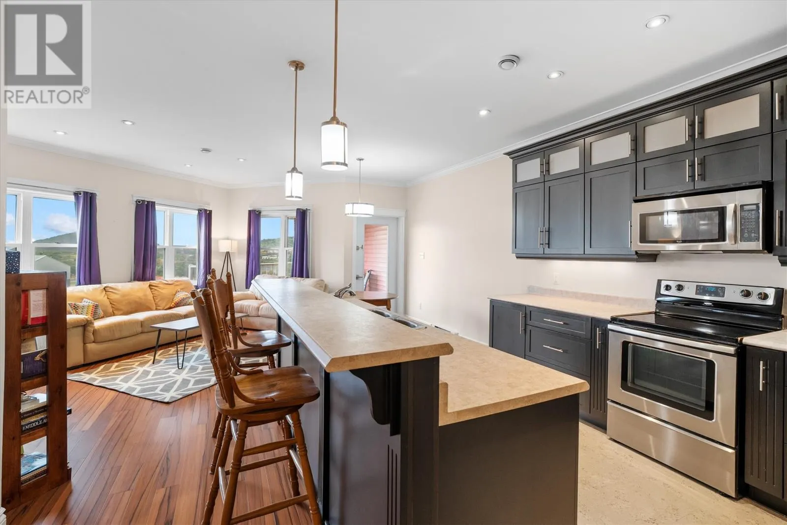 1 ROOSEVELT Avenue Unit#302, #302