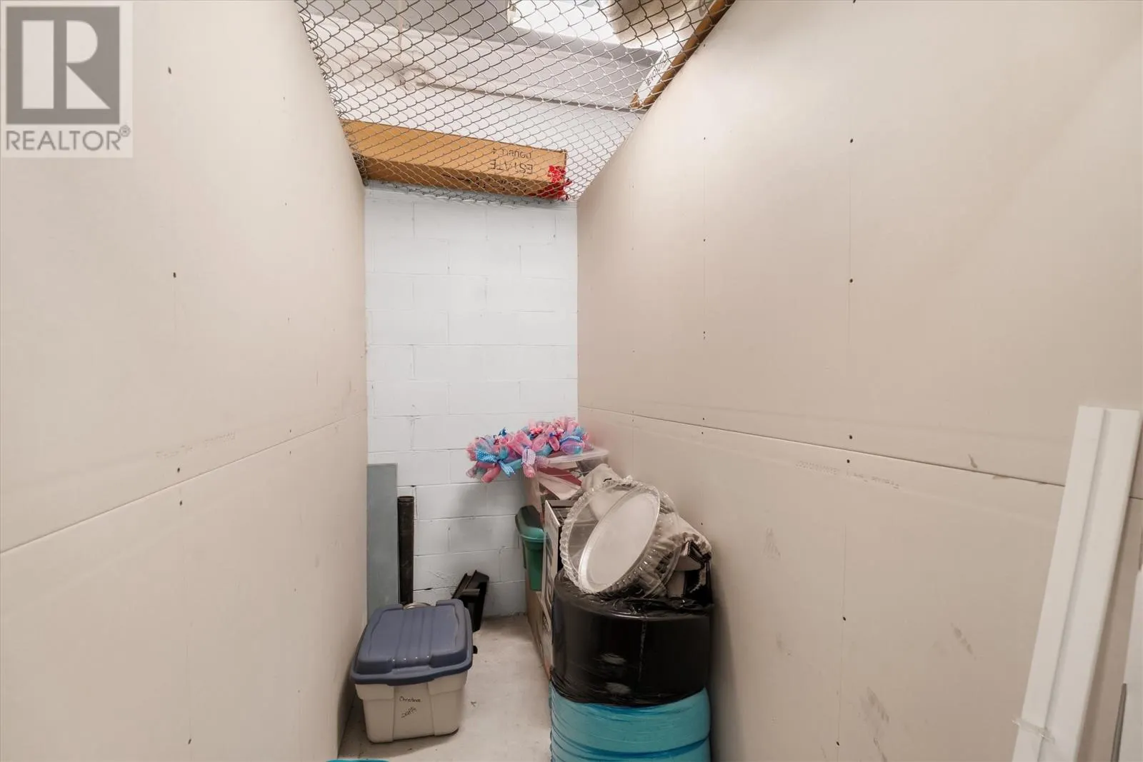 1 ROOSEVELT Avenue Unit#302, #302