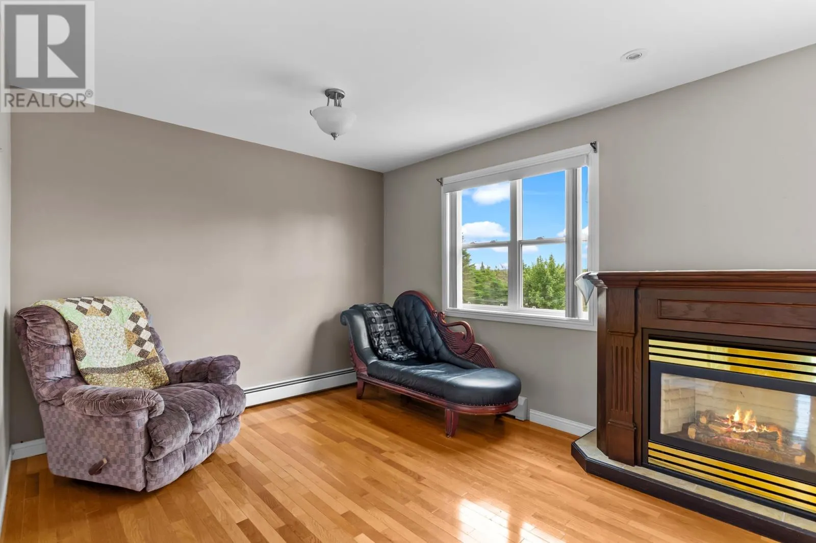 8 Hussey Place