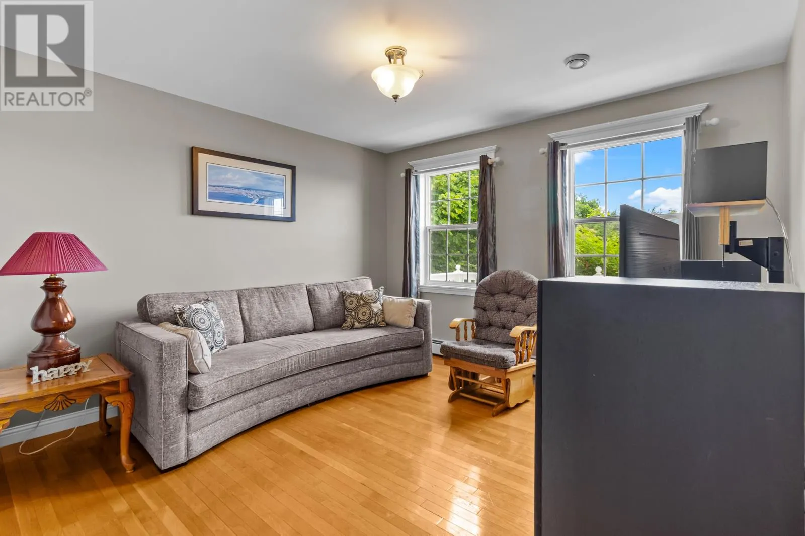 8 Hussey Place