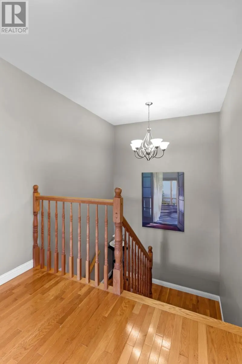 8 Hussey Place
