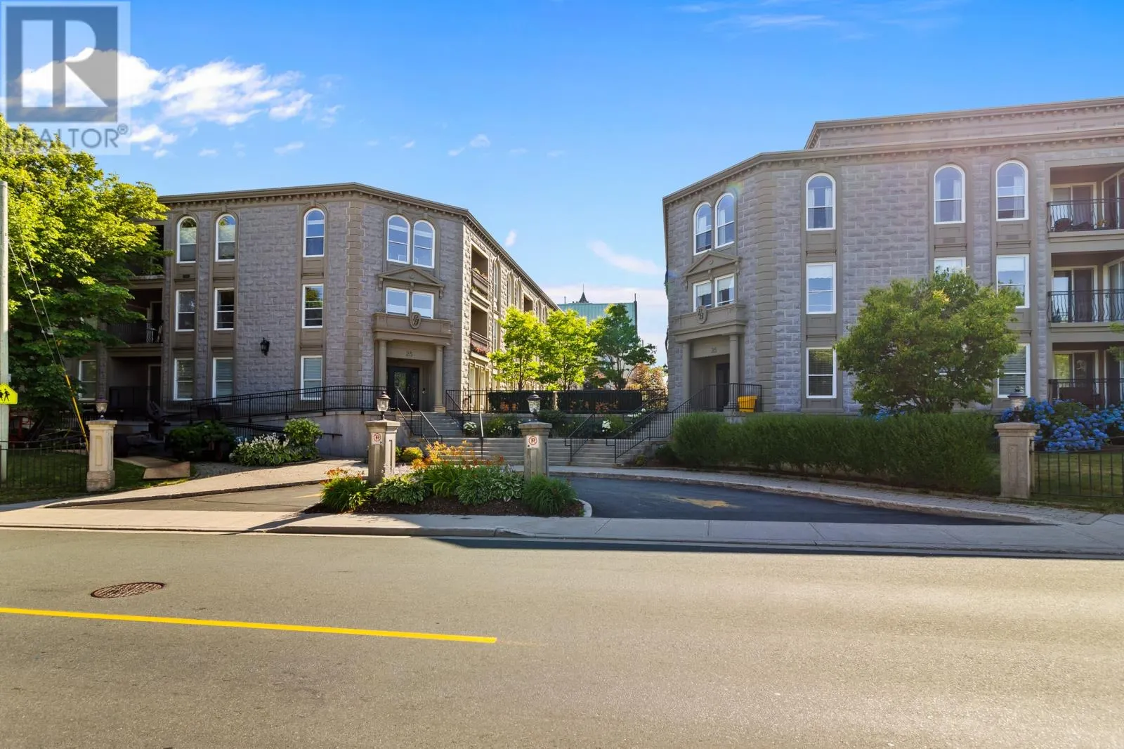 25 Bonaventure Avenue Unit#208, #208