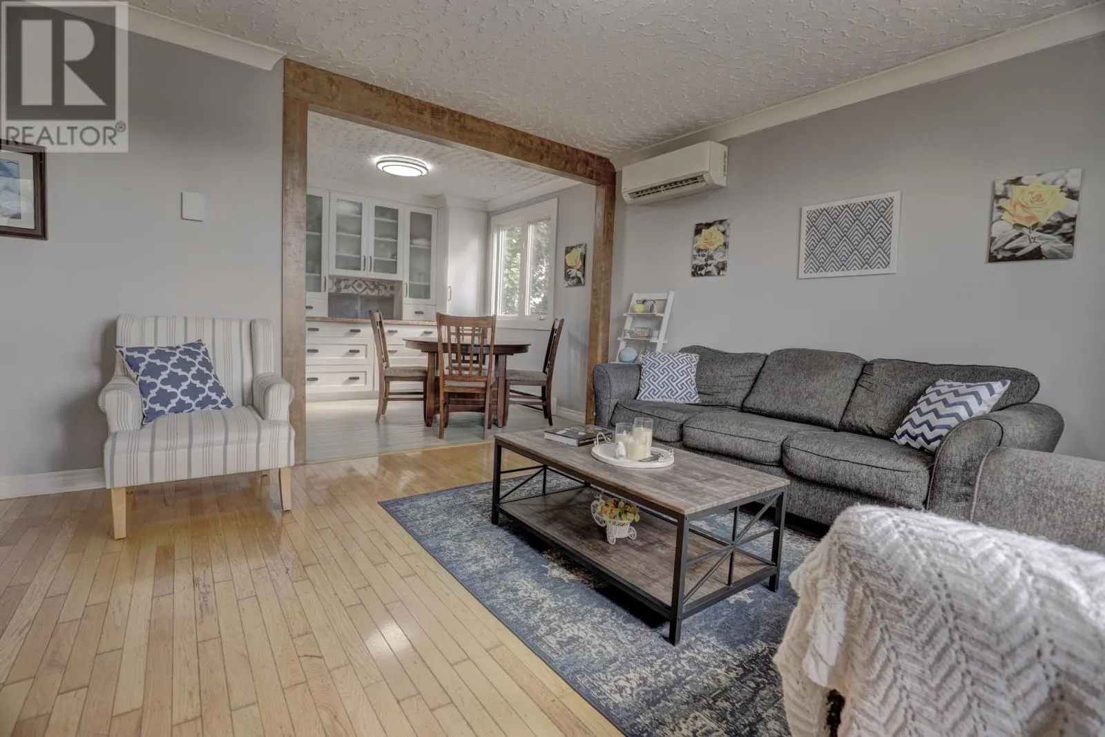 64 Della Drive