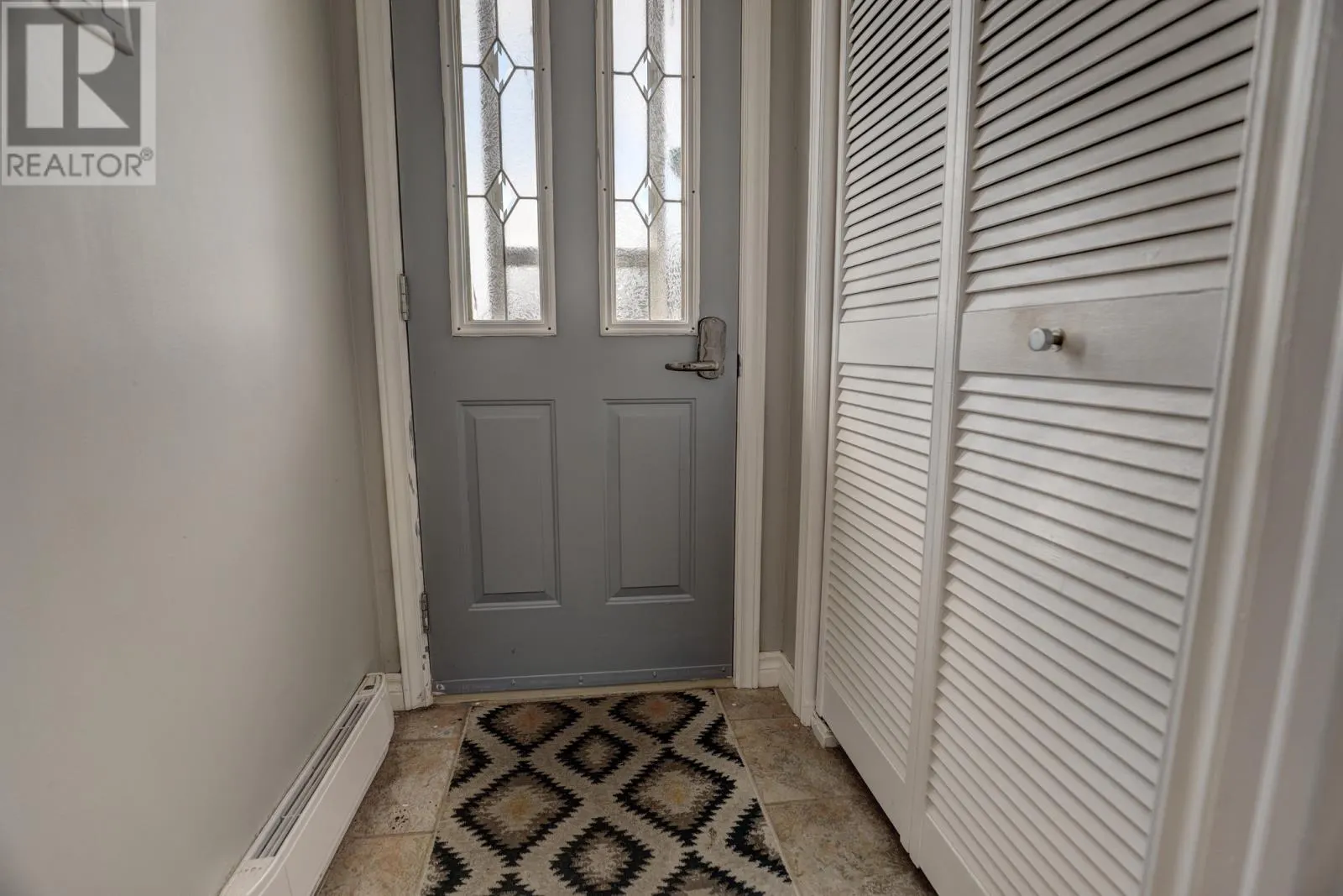 64 Della Drive