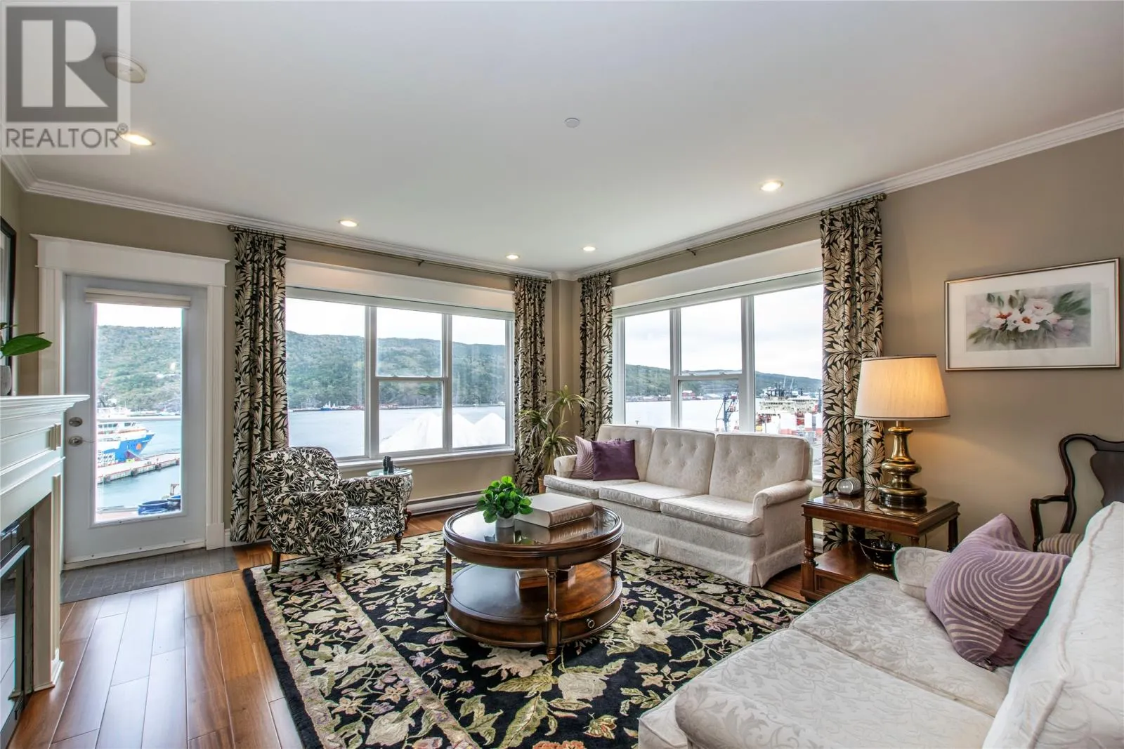 47 Duckworth Street Unit#208, #208