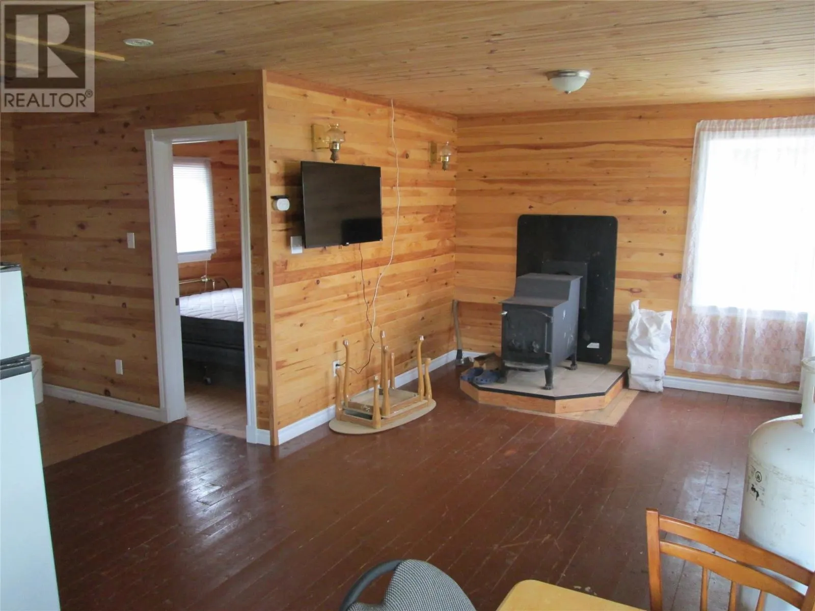 118928 Hyne's Lake
